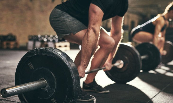 How Much Does a Deadlift Bar Weigh?